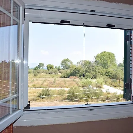 La Maison De La Riviere レフキンミ