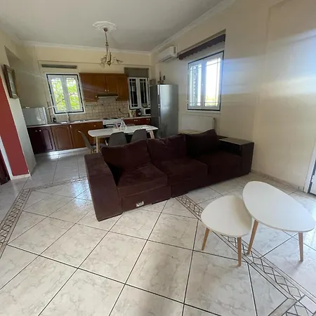 La Maison De La Riviere レフキンミ