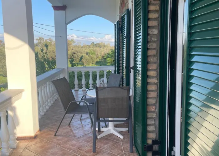 Feriehus La Maison De La Riviere *