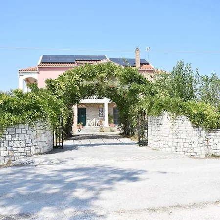 Vakantiehuis La Maison De La Riviere Lefkímmi