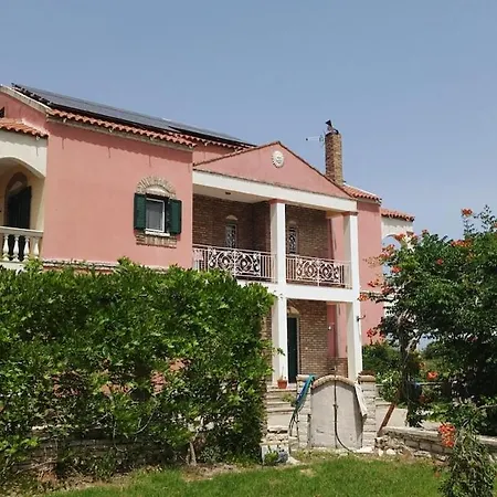 La Maison De La Riviere Дом отдыха